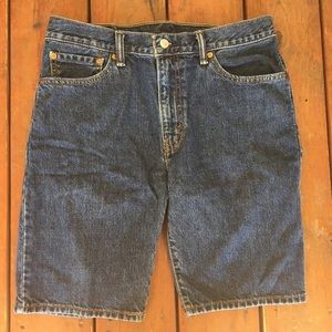 2 pair - Mens Levi’s denim shorts - 2 pr W32 can sep.
